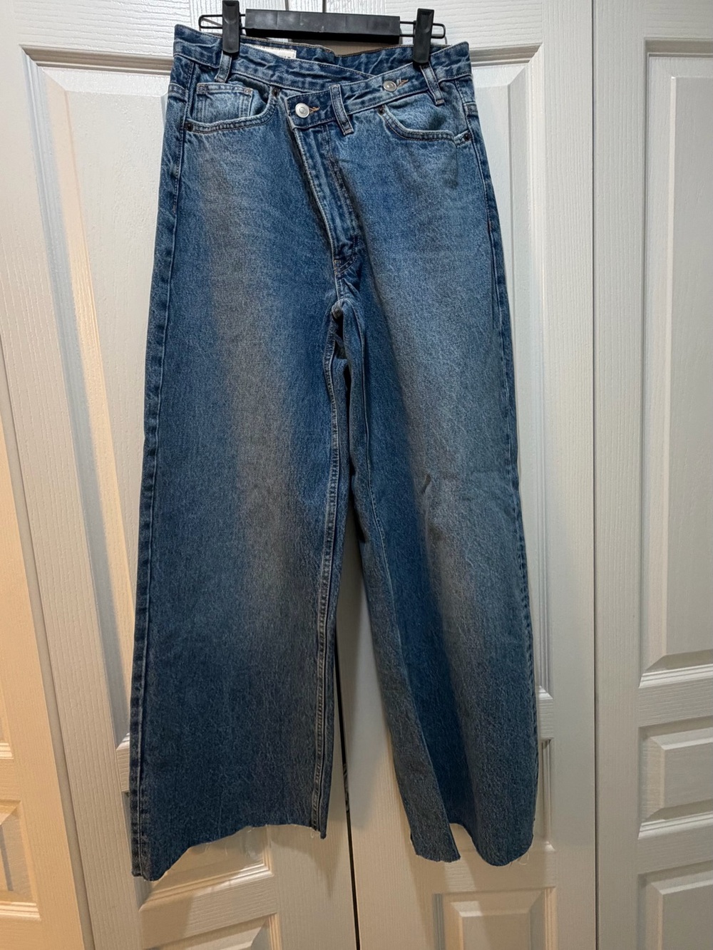 High-Waist Wide Leg Blue Denim Jeans ( Zara )